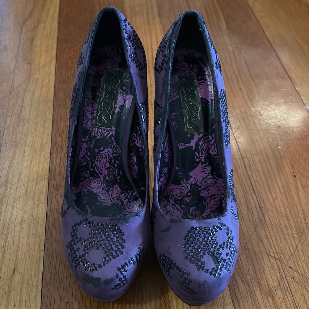 Purple iron fist pumps with black skull rhinestones size 8
